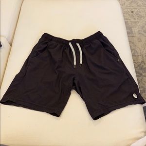 Vuori Core Short with liner. Medium
